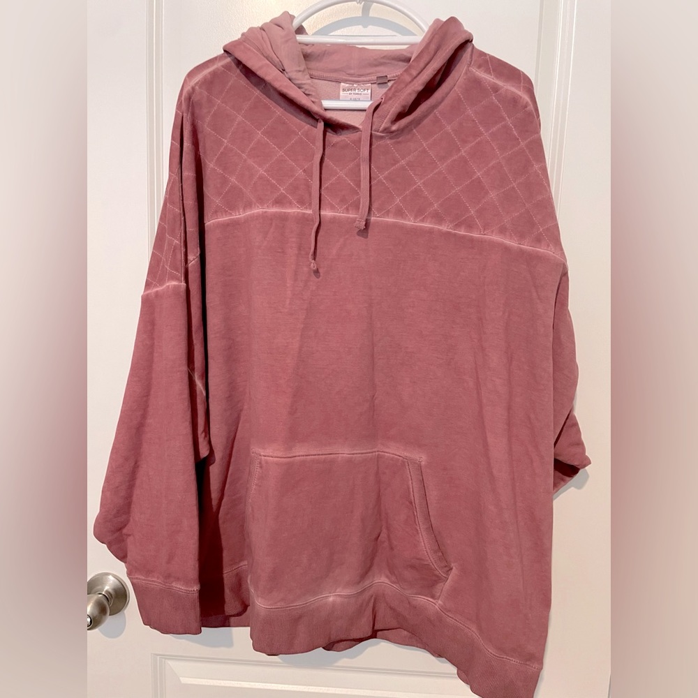 Super Soft by Torrid hoodie. Cute mauve/dusty pink color. 4X.